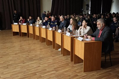 СТУДЕНТЫ ЮРИДИЧЕСКОГО ИНСТИТУТА СФУ ПРИНЯЛИ УЧАСТИЕ В КРАЕВОМ ФЕСТИВАЛЕ ХУДОЖЕСТВЕННОЙ САМОДЕЯТЕЛЬНОСТИ СРЕДИ ОСУЖДЕННЫХ «КАЛИНА КРАСНАЯ»