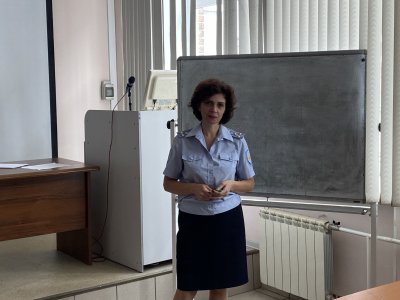 Сотрудники краевого Главка МВД приступили к проведению мастер-классов для юристов