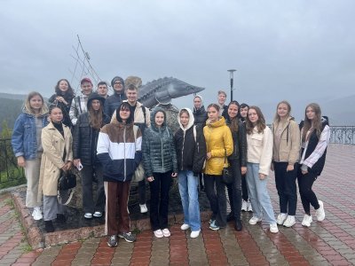 Преподаватели и студенты ЮИ в рамках проблемного семинара «Особенности уголовно-процессуальной деятельности, связанной с расследованием уничтожения и повреждения объектов культурного наследия» посетили Мемориальный комплекс В. П. Астафьева 