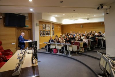 В СФУ состоялась лекция представителя Совета Федерации, профессора А.А. Клишаса