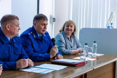 В Юридическом институте прошла встреча студентов 3-го курса с Прокурором Красноярского края Р.Н. Тютюником