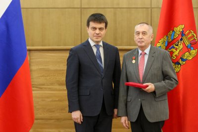 Заведующий кафедрой уголовного права награжден юбилейным почетным знаком Красноярского края