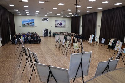 Студенты 1 курса ЮИ СФУ побывали в женской колонии Красноярска на ПЕРЕДВИЖНой ВЫСТАВКе картин ХУДОЖНИКА с мировым именем РАСИХА АХМЕТВАЛИЕВА