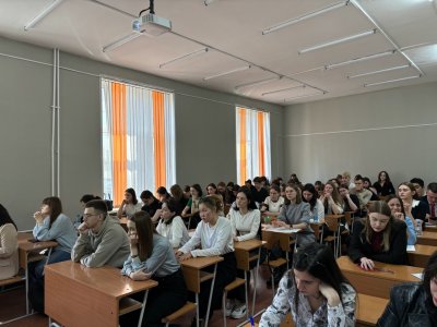 Заседание секции "Актуальные вопросы теории и практики социальной работы с молодежью" в рамках конференции "Проспект Свободный-2025" 