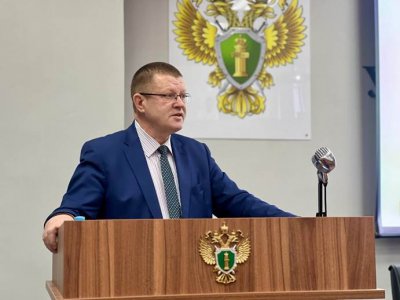 Лекции и консультации профессора А. Д. Назарова в Луганске