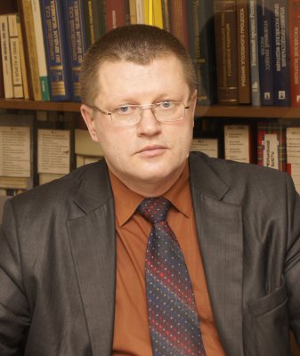 Поздравляем Александра Дмитриевича Назарова – заведующего кафедрой уголовного процесса и криминалистики с присвоением ученого звания профессора